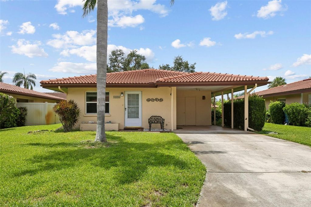 3210 CAMBRIDGE AVENUE, BRADENTON, FL 34207 — photo 2