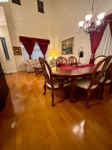 850 Volpaia Ct, Brentwood, CA 94513