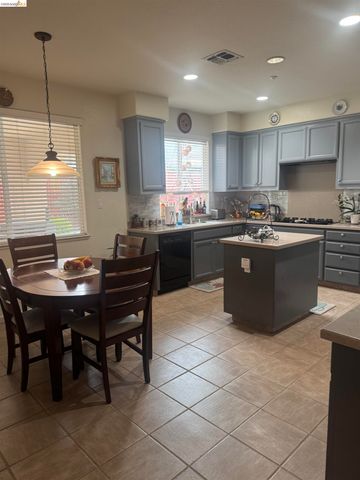 850 Volpaia Ct, Brentwood, CA 94513