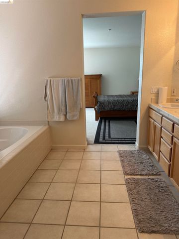 850 Volpaia Ct, Brentwood, CA 94513