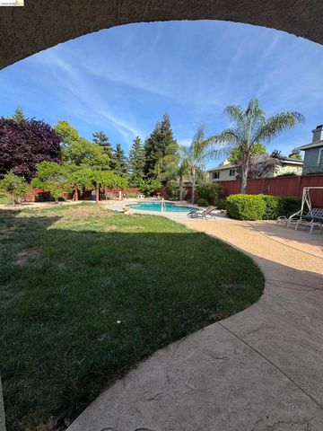 850 Volpaia Ct, Brentwood, CA 94513