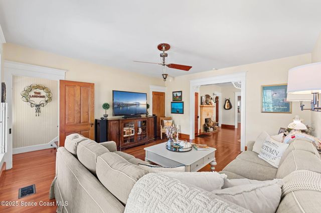 27 Barton Avenue, Rockledge, FL 32955