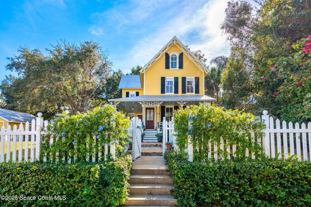 27 Barton Avenue, Rockledge, FL 32955