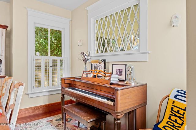 27 Barton Avenue, Rockledge, FL 32955