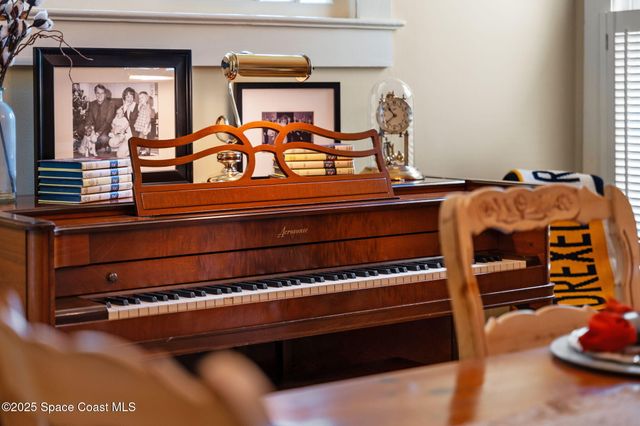 27 Barton Avenue, Rockledge, FL 32955