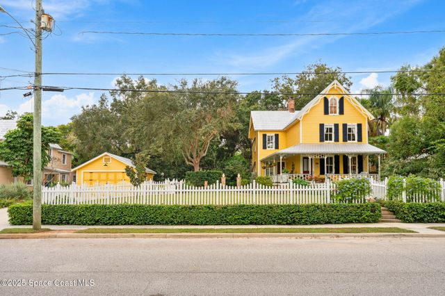 27 Barton Avenue, Rockledge, FL 32955