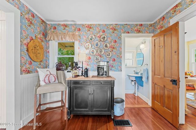 27 Barton Avenue, Rockledge, FL 32955