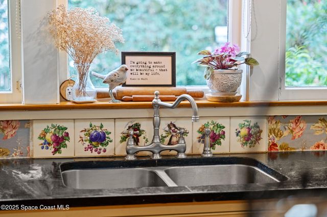 27 Barton Avenue, Rockledge, FL 32955