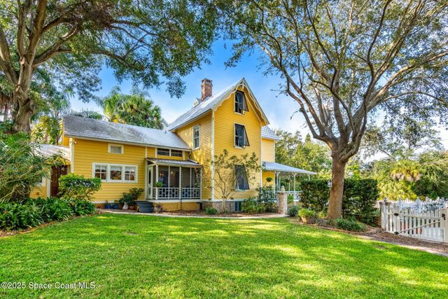 27 Barton Avenue, Rockledge, FL 32955