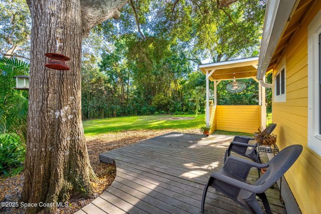 27 Barton Avenue, Rockledge, FL 32955