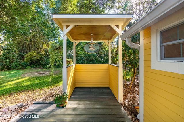 27 Barton Avenue, Rockledge, FL 32955