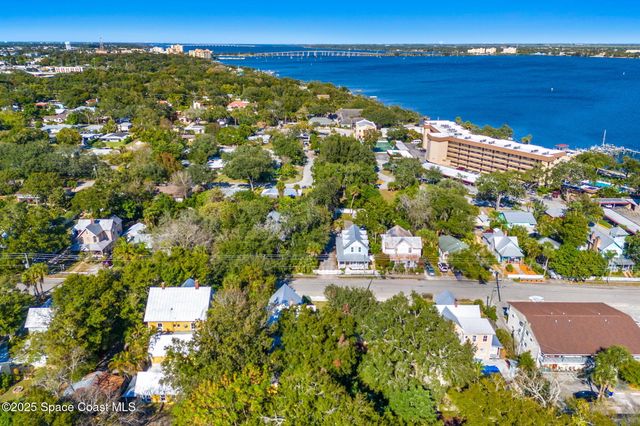 27 Barton Avenue, Rockledge, FL 32955