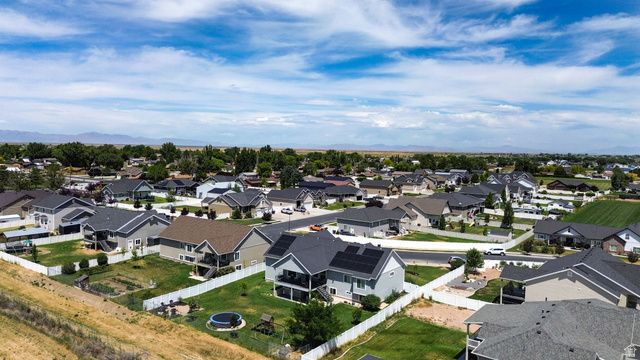 4033 W 2400 N, Plain City, UT 84404