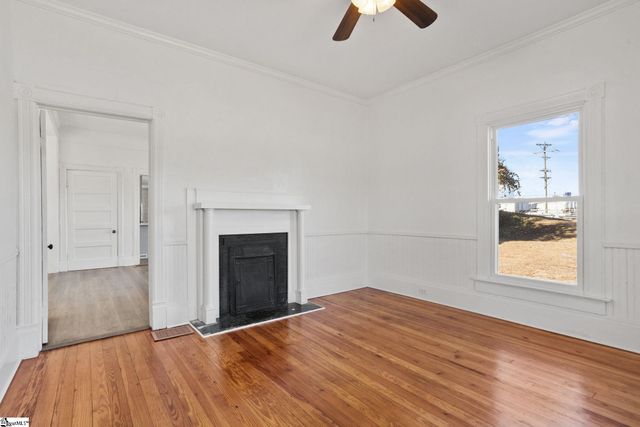 5994 N Old Laurens Road, Gray Court, SC 29645