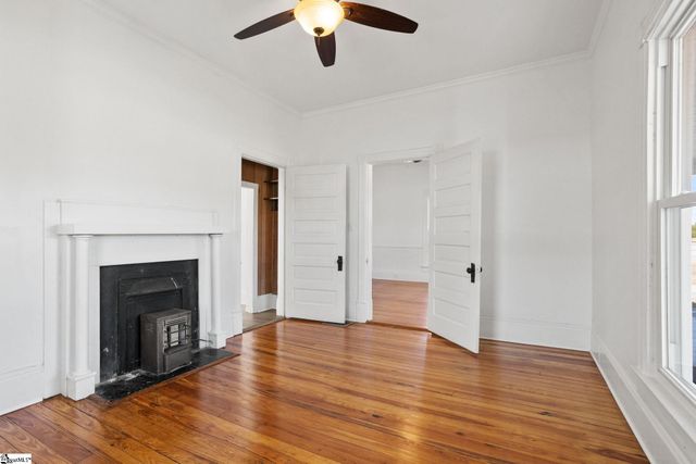 5994 N Old Laurens Road, Gray Court, SC 29645