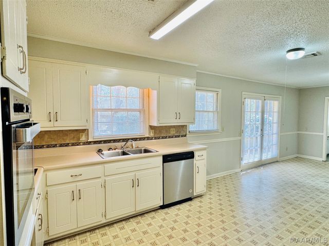 535 Larkin Lane, Montgomery, AL 36109