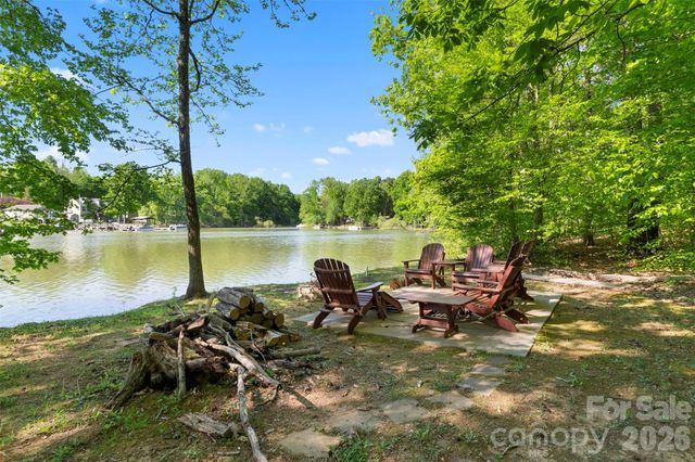 302 Coleman Drive, Lexington, NC 27292