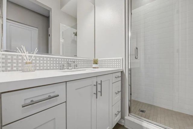 16490 Edgehill Road, San Diego, CA 92127