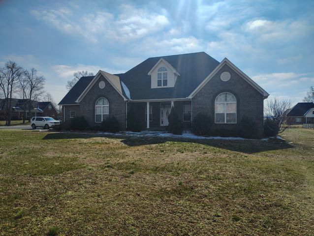 256 Froedge Dr, Lafayette, TN 37083