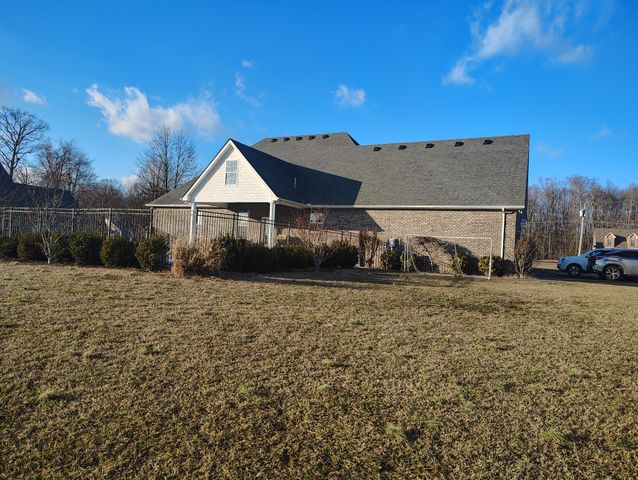 256 Froedge Dr, Lafayette, TN 37083