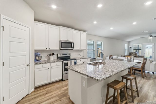 3012 Hess Boulevard, Schertz, TX 78154
