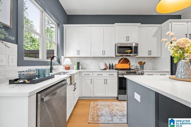 1688 THATCHAM LANE, Hoover, AL 35244