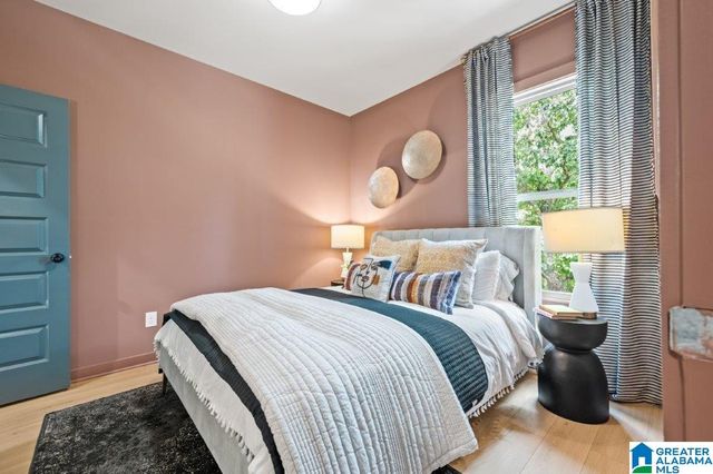 1688 THATCHAM LANE, Hoover, AL 35244