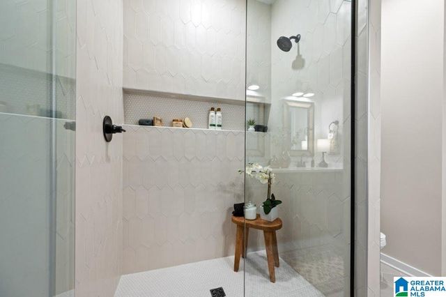 1688 THATCHAM LANE, Hoover, AL 35244