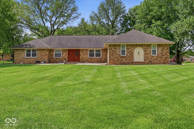 416 Macy Way, Greenwood, IN 46142