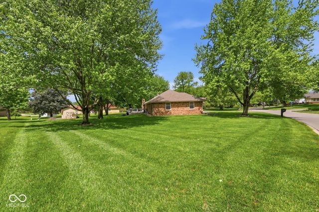 416 Macy Way, Greenwood, IN 46142