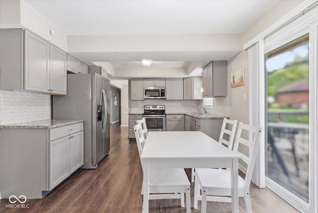 416 Macy Way, Greenwood, IN 46142