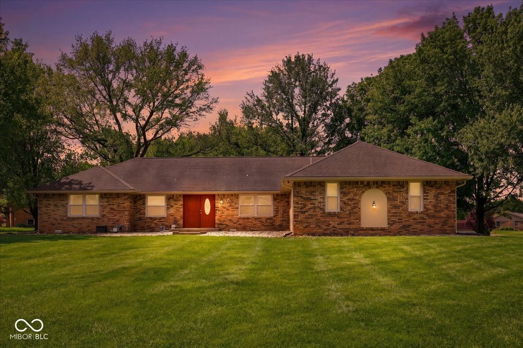 416 Macy Way, Greenwood, IN 46142