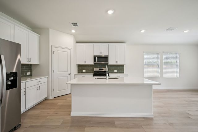 1934 Furlong Drive, Seagoville, TX 75159