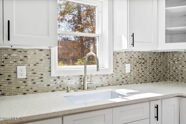 2112 Gray Street, Rotterdam, NY 12306