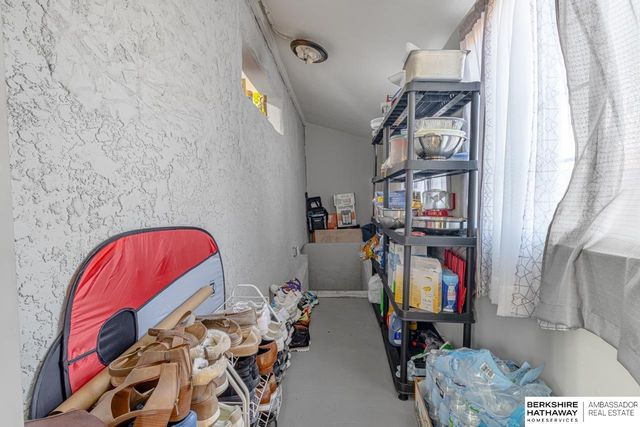 3949 N 36 Avenue, Omaha, NE 68111