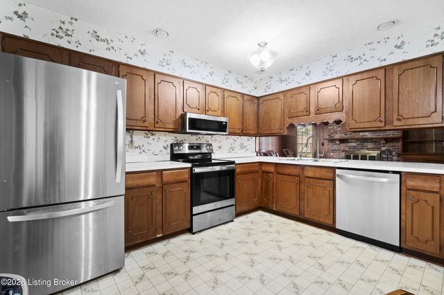 3334 Eastside Dr, Louisville, KY 40220