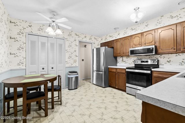 3334 Eastside Dr, Louisville, KY 40220