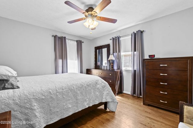 3334 Eastside Dr, Louisville, KY 40220