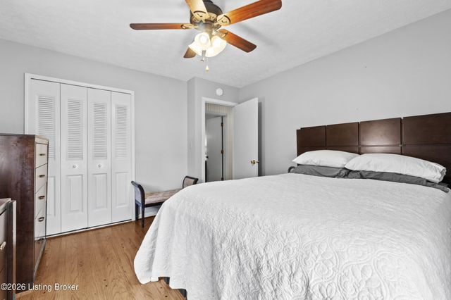 3334 Eastside Dr, Louisville, KY 40220