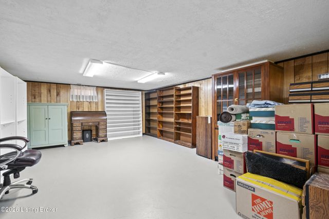 3334 Eastside Dr, Louisville, KY 40220