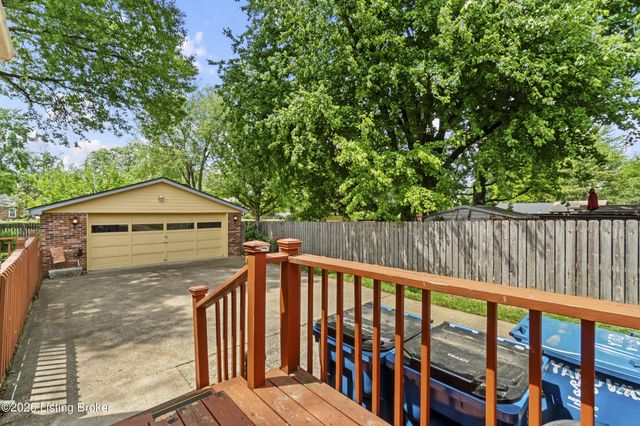 3334 Eastside Dr, Louisville, KY 40220