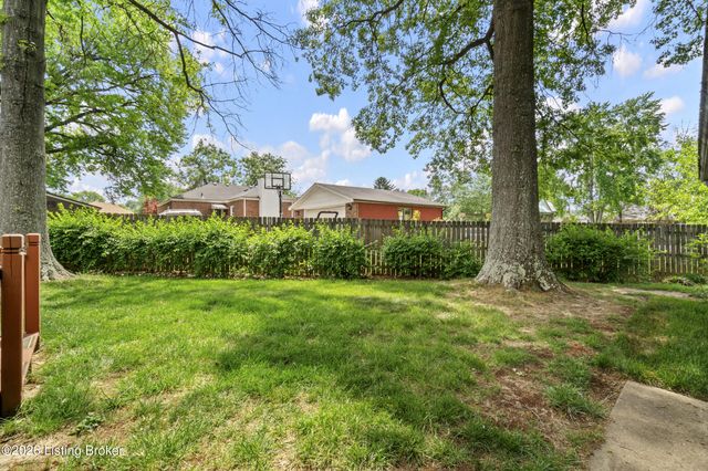 3334 Eastside Dr, Louisville, KY 40220