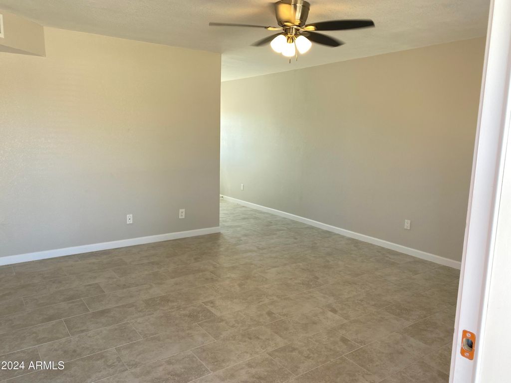 Image 10 of property listing at 933 E HARRY Street, Tempe, AZ 85288