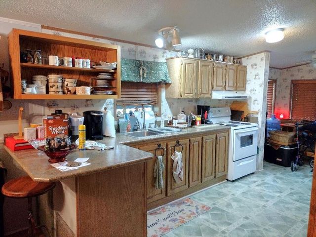 1176 COUNTY ROAD 305, Bunnell, FL 32110