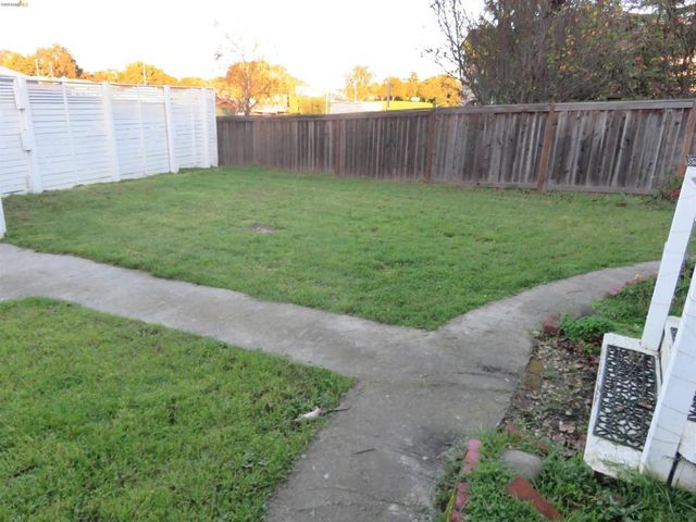 1731 San Pablo Ave, Pinole, CA 94564