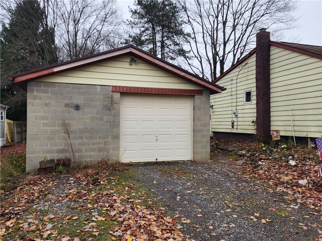 323 Butler Ave, Franklin Twp, PA 16117