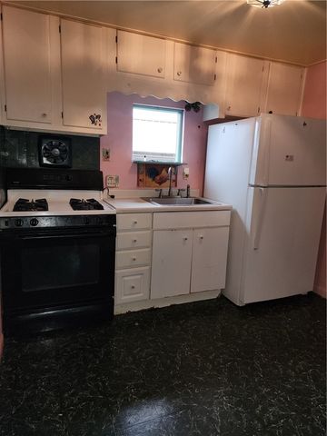 323 Butler Ave, Franklin Twp, PA 16117