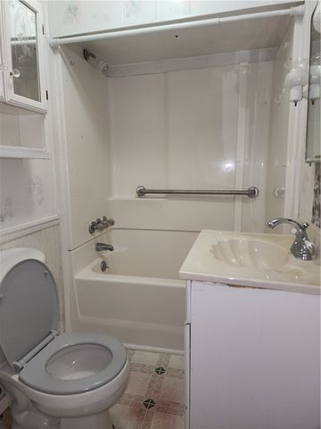 323 Butler Ave, Franklin Twp, PA 16117