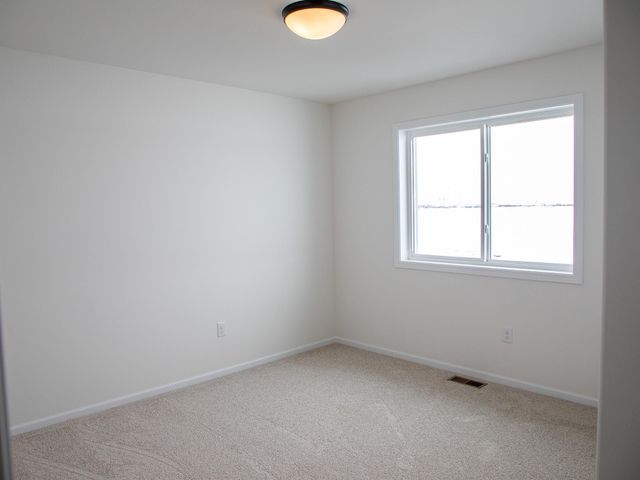 10125 Concord Drive S, Horace, ND 58047