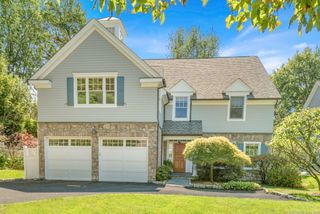 16 Park Lane, New Canaan, CT 06840